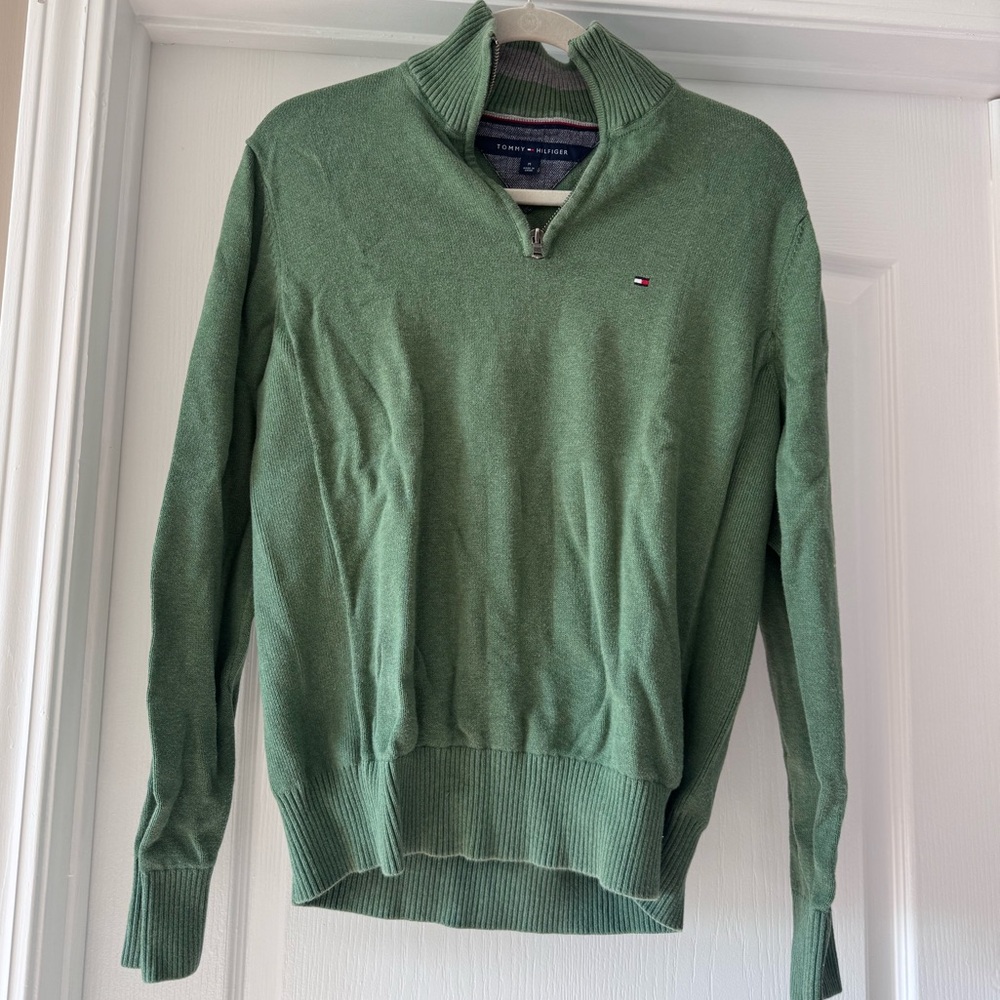 Tommy Hilfiger men’s green quarter zip sweater